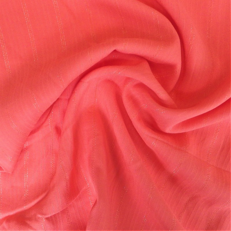 Tissu viscose à fils lurex :  10.50€